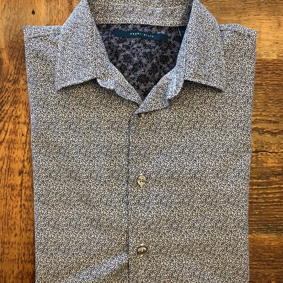 Men Short Sleeve Shirt - Picture 8 of 8